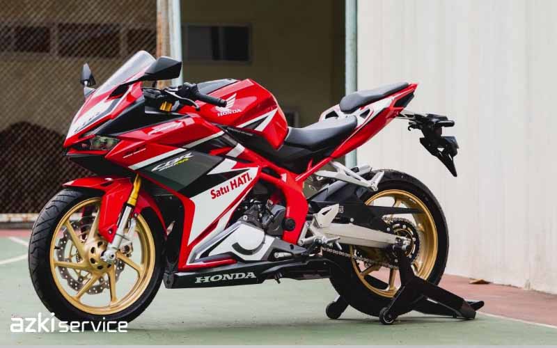 امکانات و آپشن‌های هوندا CBR 250؛ ساده ولی کاربردی